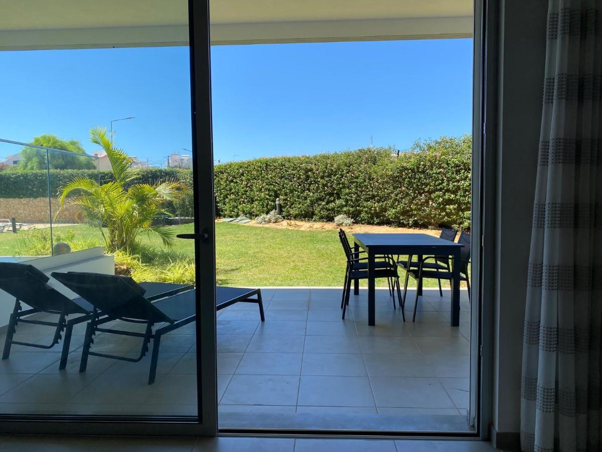Albufeira Malpique Beach Apartment ภายนอก รูปภาพ