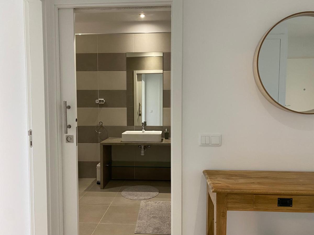 Albufeira Malpique Beach Apartment ภายนอก รูปภาพ